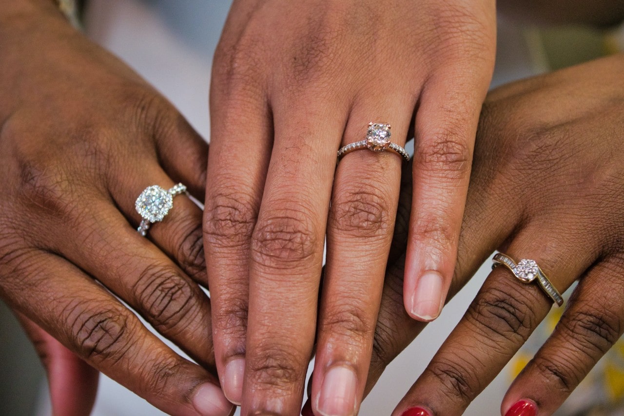 Shop for Your Dream Engagement Ring with this Expert Guide