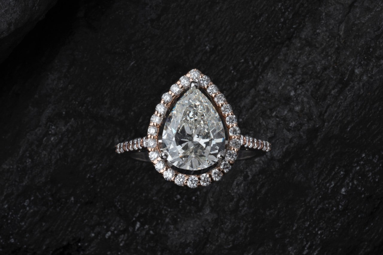 Pear-Shaped Center Diamond Engagement Ring